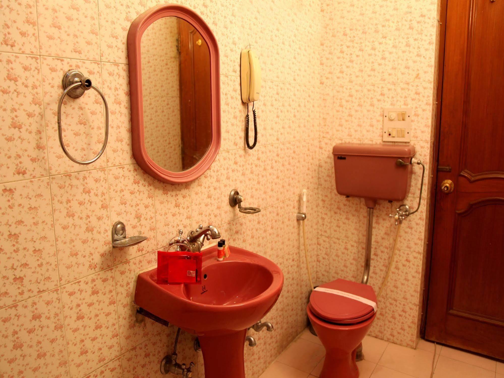 Hotel Imperial House Allahabad Bagian luar foto