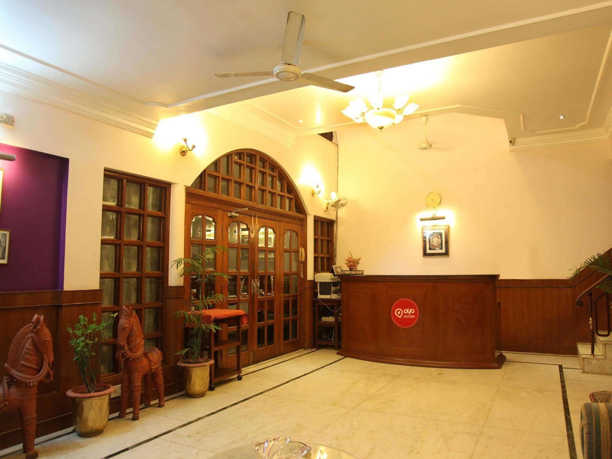 Hotel Imperial House Allahabad Bagian luar foto